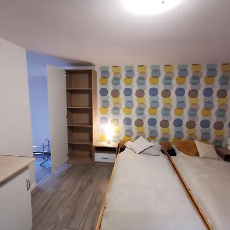 Tanie Noclegi Pod Hotrensjami - 2 Apartamenty Do Wynajecia Apartamento *