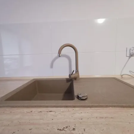 Tanie Noclegi Pod Hotrensjami - 2 Apartamenty Do Wynajecia Apartamento Jeldzino