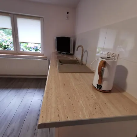 Tanie Noclegi Pod Hotrensjami - 2 Apartamenty Do Wynajecia Jeldzino