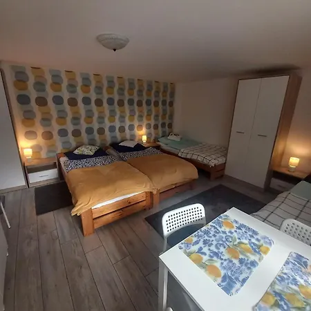 Tanie Pod Hotrensjami - 2 Do Wynajecia Jeldzino